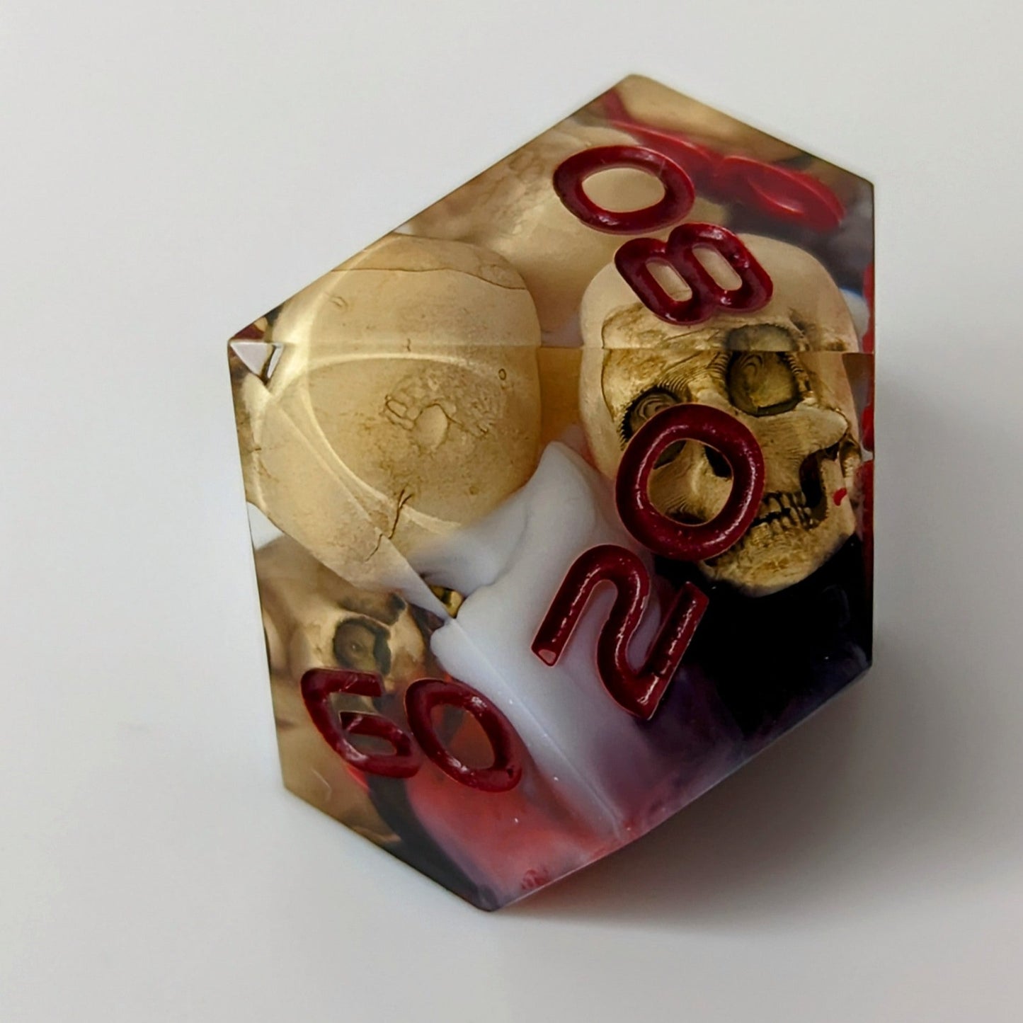 Dice Set Custom - Warlock Skull - Handmade resin dice for D&D and Roleplaying - Set of 7 polyhedral sharp edge dice