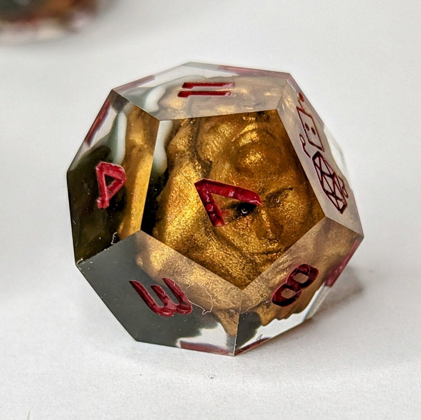 Dice Set Custom - Exalted Orb Path of Exile - Handmade resin dice for D&D and Roleplaying - Set of 7 polyhedral sharp edge dice