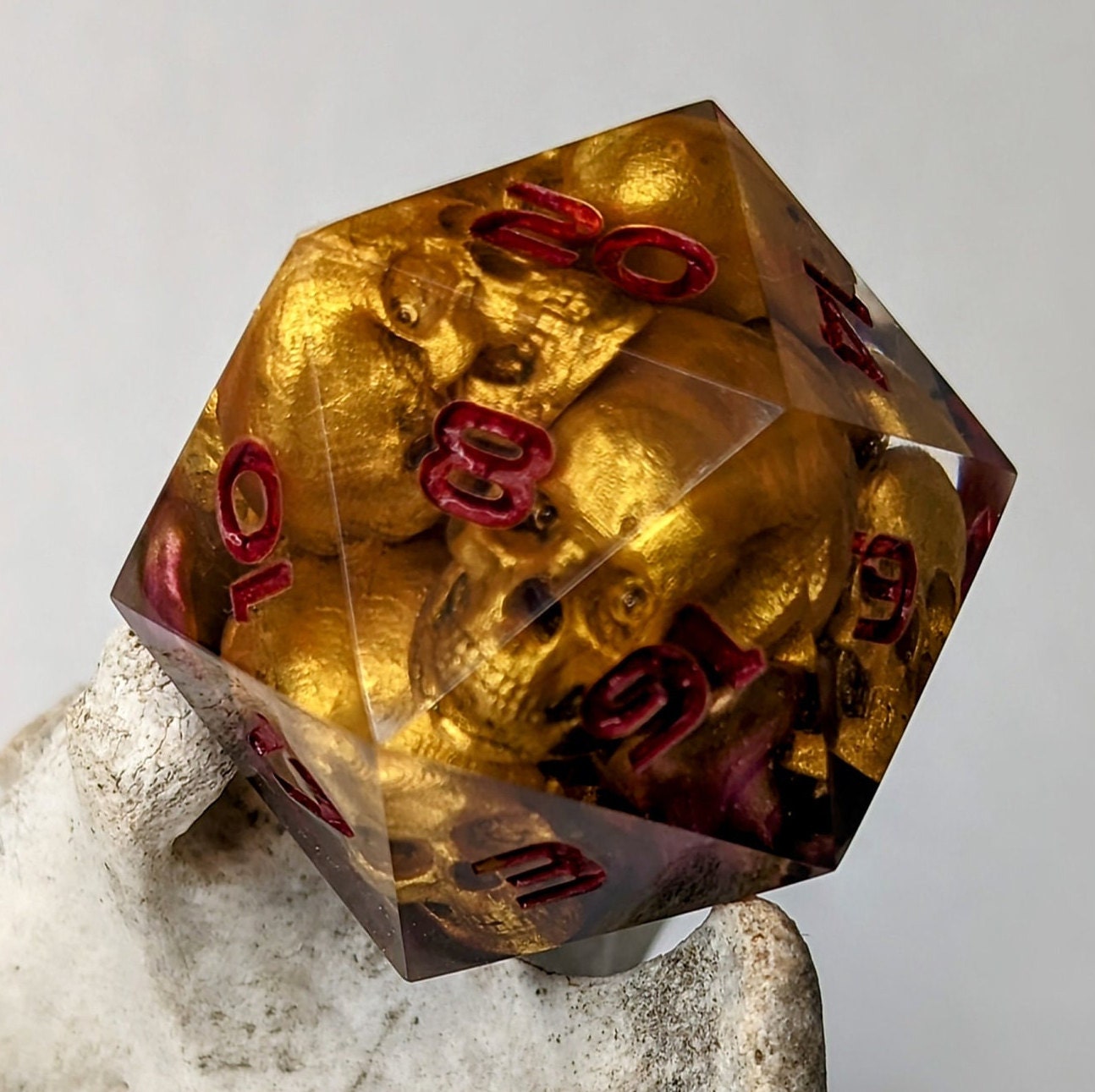Jumbo D20 Custom Cursed Idol Golden Skull Dice - Custom made resin dice for D&D and Roleplaying - Chonk D20 Sharp Edge Die