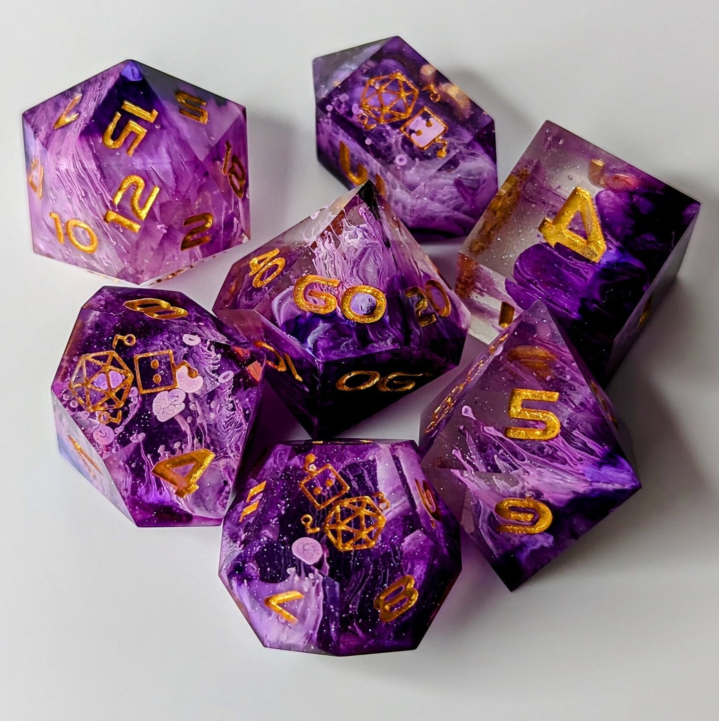 Dice Set Custom - Purple Drip Petri - Handmade resin dice for D&D and Roleplaying - Set of 7 polyhedral sharp edge dice