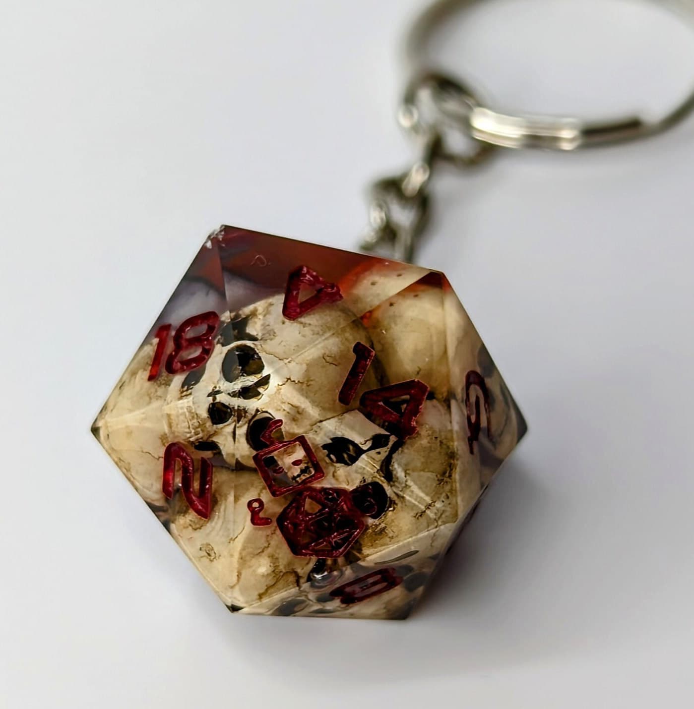 Warlock Skull Dice D20 Keychain