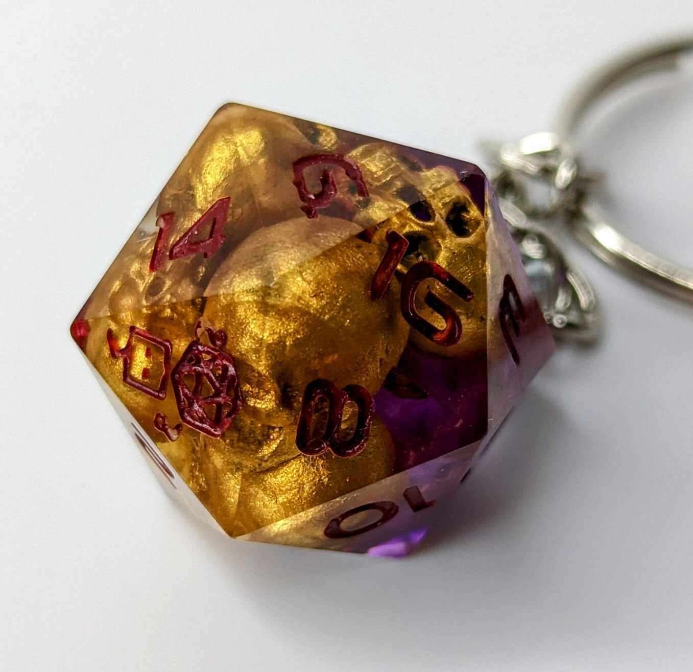 Gold Skull Dice D20 Keychain