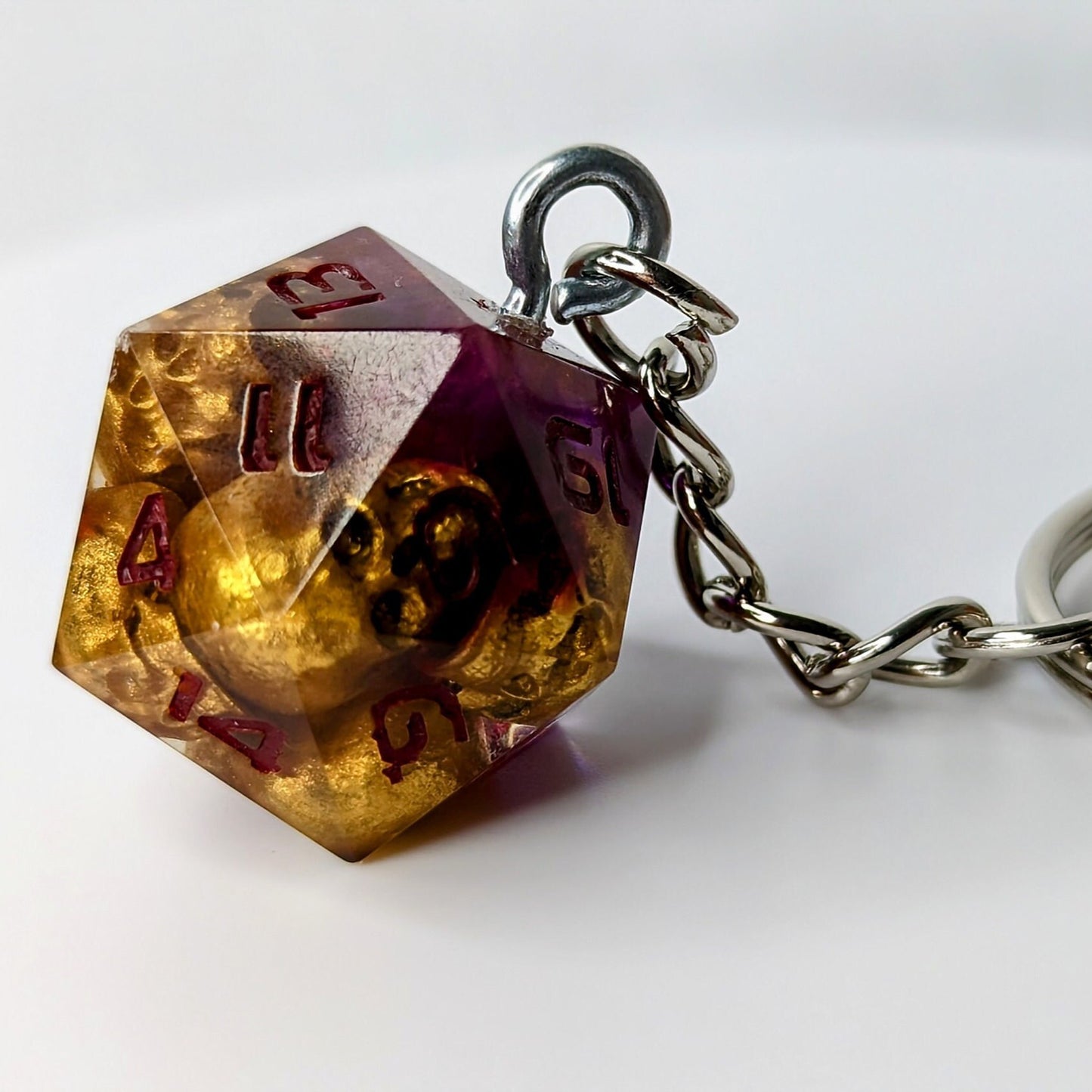 Gold Skull Dice D20 Keychain